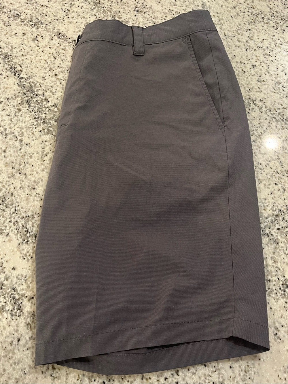 Banana Republic Mens 38” x 9” Gray Core Temp Performance Shorts Elastic Waist